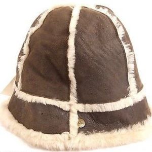 UGG Sheepskin Spill Seam Bucket Hat